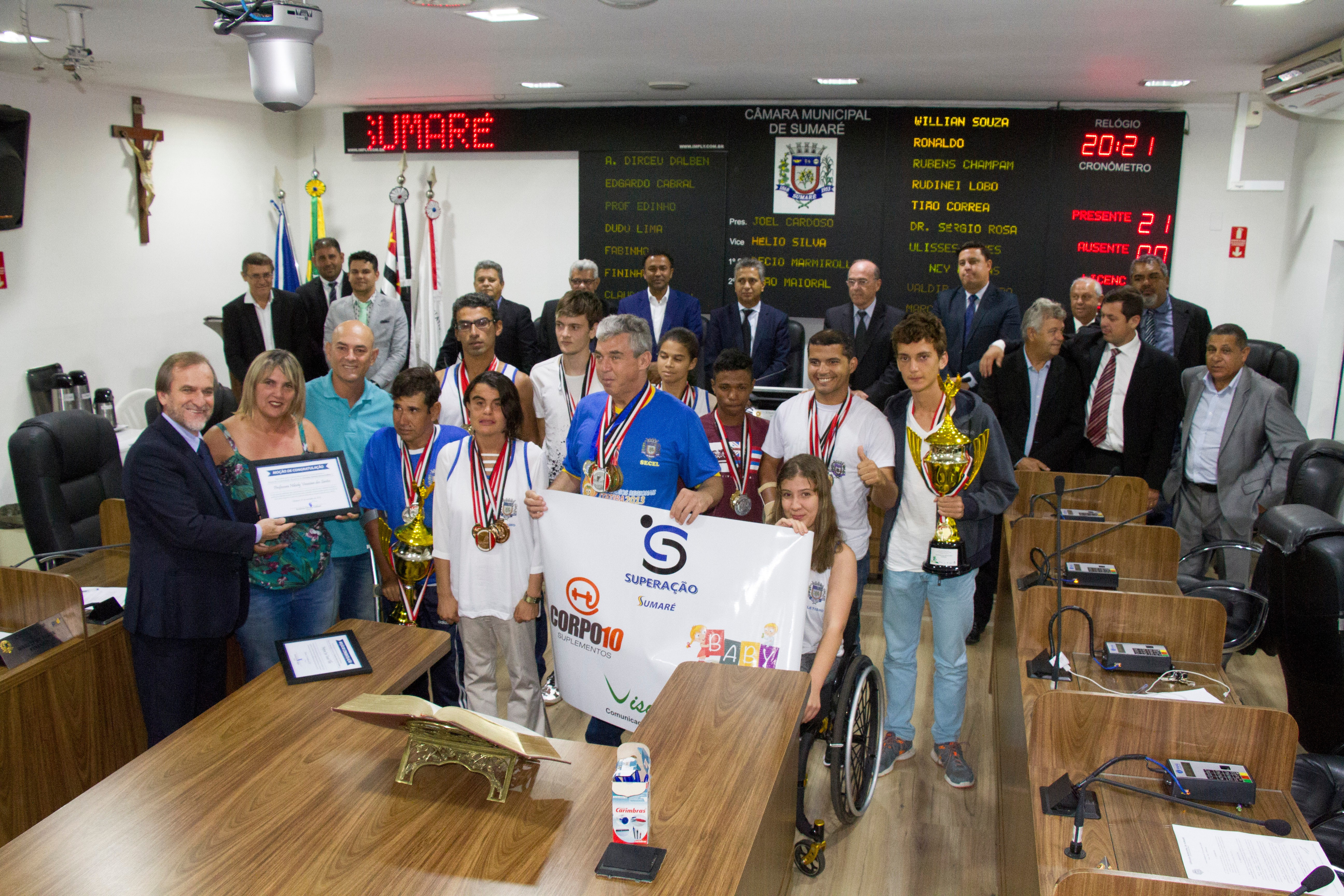 O vereador Dirceu Dalben (PR) homenageou os professores José Vicente Filho e Nileidy Venezian dos Santos pelos trabalhos desenvolvidos em conjunto com a Secretaria de Cultura, Esporte e Lazer dedicados ao esporte paralímpico (ACD – Atleta Com Deficiência)